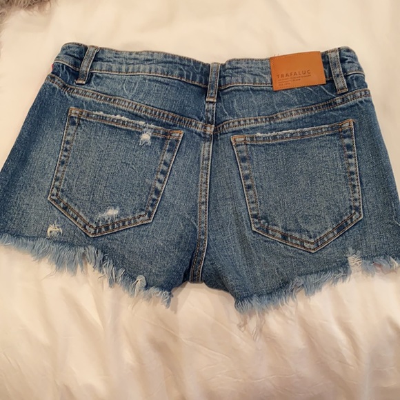 Jean shorts with red ribbon down side - Picture 2 of 2
